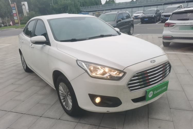 Used Ford Escort 2015 1.5L Automatic Comfort Edition Exterior 1