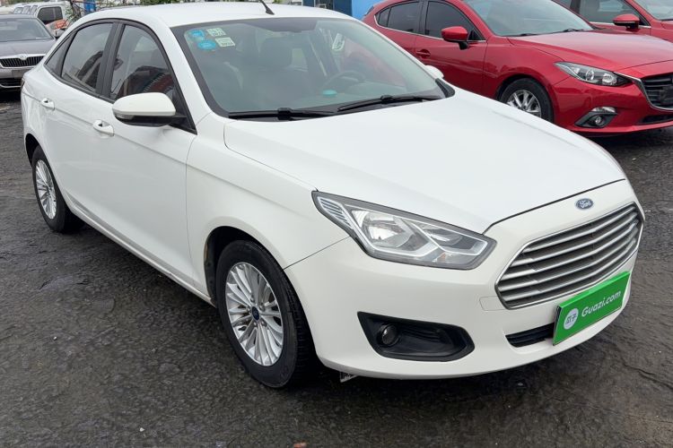 Used Ford Escort 2015 1.5L Manual Comfort Model Exterior 1