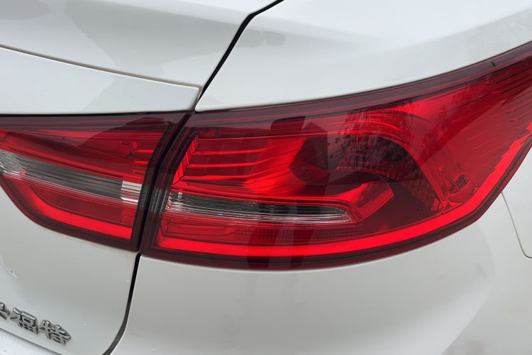 Used Ford Escort 2015 1.5L Automatic Fashion Model Exterior 11