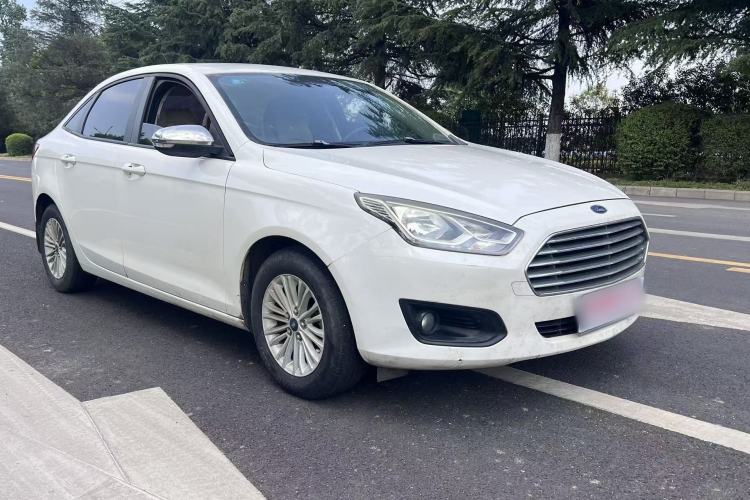 Used Ford Escort 2015 1.5L Automatic Comfort Edition Exterior 2