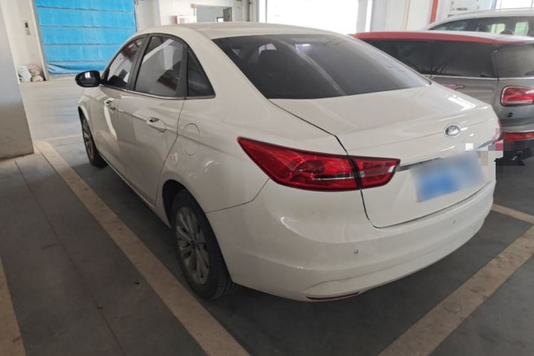 Used Ford Escort 2015 1.5L Automatic Fashion Model Exterior 2