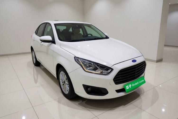 Used Ford Escort 2015 1.5L Automatic Comfort Edition Exterior 2