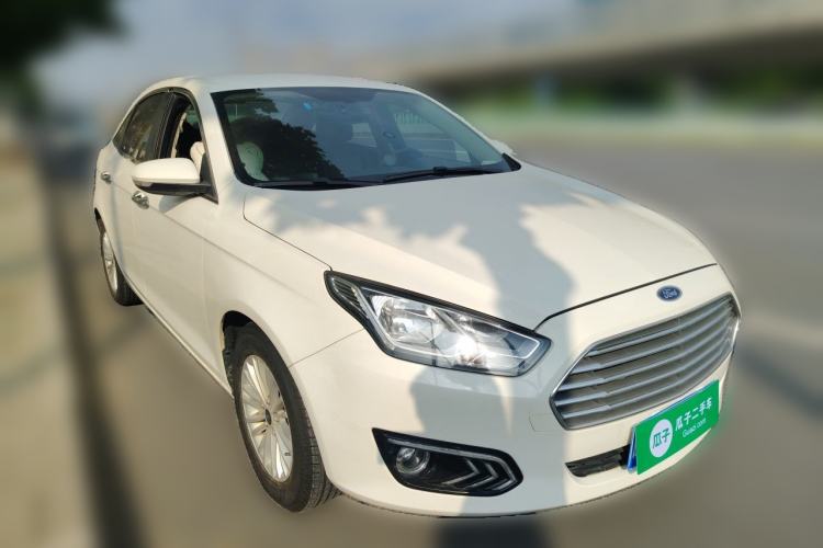 Used Ford Escort 2015 1.5L Manual Comfort Model Exterior 2