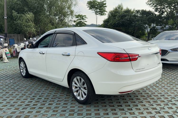 Used Ford Escort 2015 1.5L Automatic Fashion Model Exterior 2