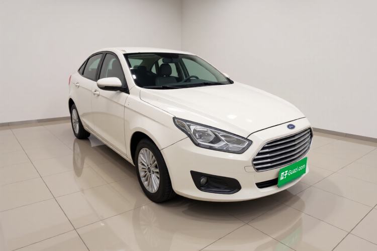 Used Ford Escort 2015 1.5L Manual Comfort Model Exterior 2