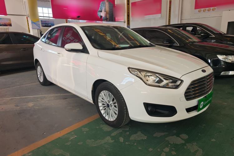 Used Ford Escort 2015 1.5L Manual Comfort Model Exterior 2