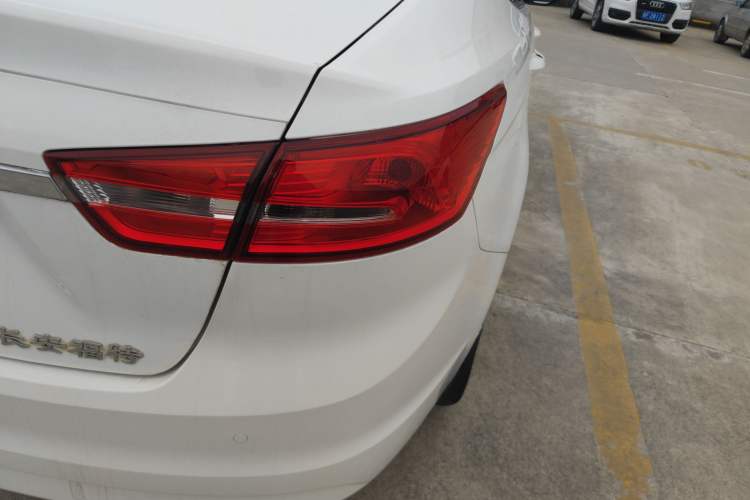 Used Ford Escort 2015 1.5L Automatic Fashion Model Exterior 3
