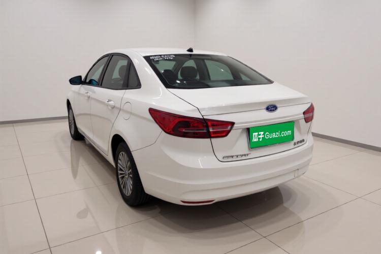 Used Ford Escort 2015 1.5L Automatic Comfort Edition Exterior 3