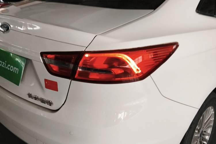 Used Ford Escort 2015 1.5L Automatic Comfort Edition Exterior 3