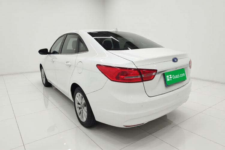 Used Ford Escort 2015 1.5L Automatic Fashion Model Exterior 3