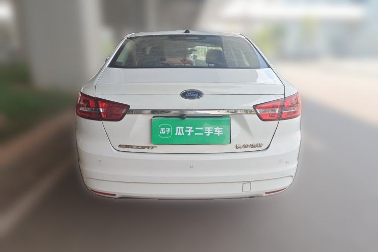 Used Ford Escort 2015 1.5L Automatic Fashion Model Exterior 4