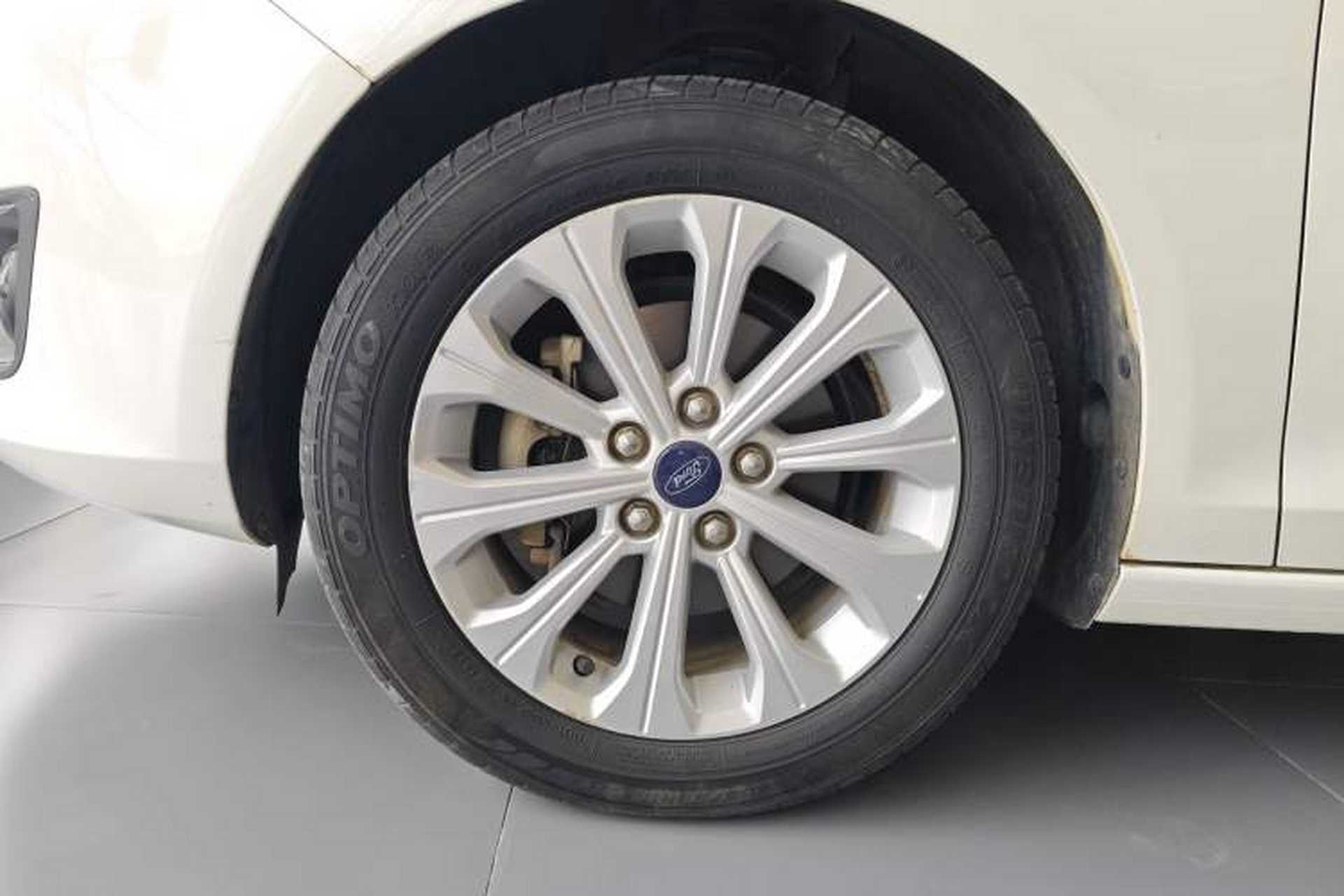Used Ford Escort 2015 1.5L Automatic Fashion Model Exterior 4
