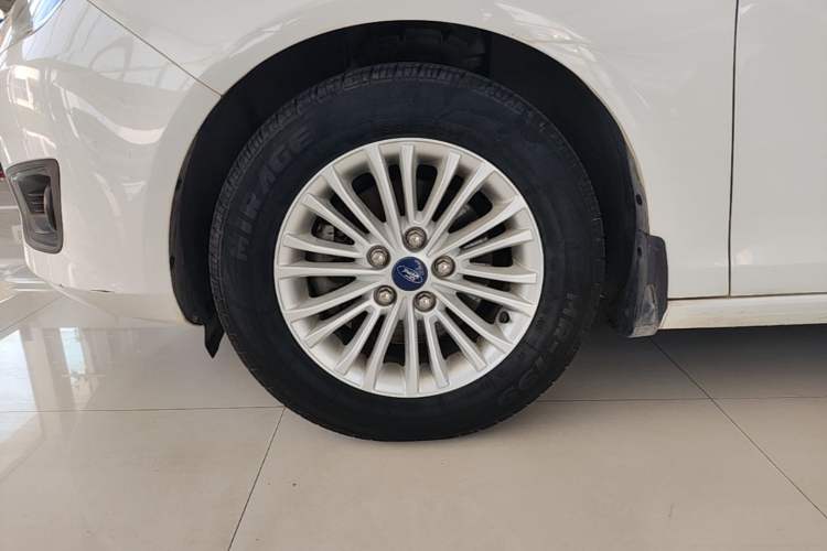 Used Ford Escort 2015 1.5L Manual Comfort Model Exterior 4