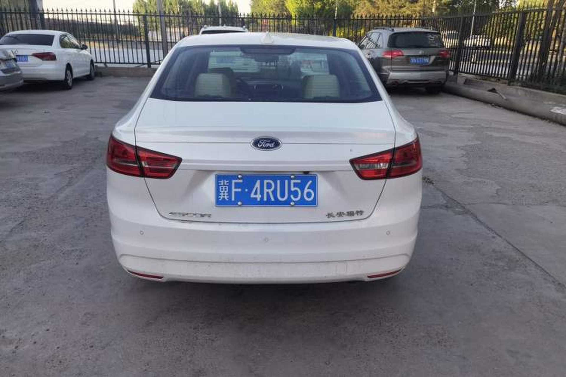 Used Ford Escort 2015 1.5L Automatic Comfort Edition Exterior 4