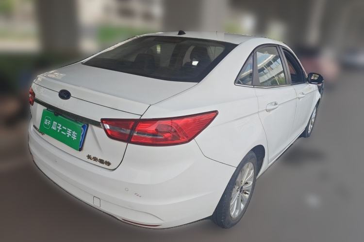 Used Ford Escort 2015 1.5L Automatic Fashion Model Exterior 5