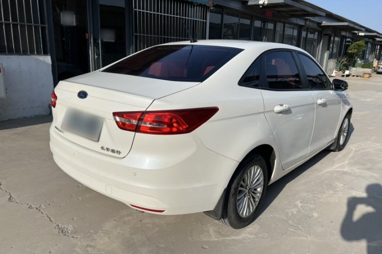 Used Ford Escort 2015 1.5L Manual Comfort Model Exterior 5