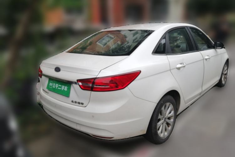 Used Ford Escort 2015 1.5L Automatic Fashion Model Exterior 5