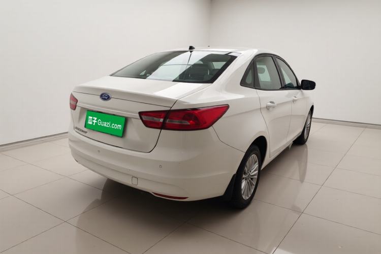 Used Ford Escort 2015 1.5L Manual Comfort Model Exterior 5