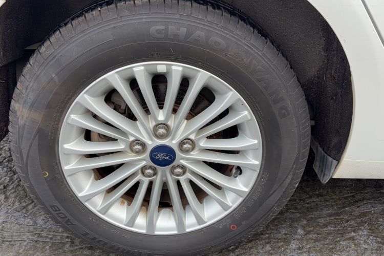 Used Ford Escort 2015 1.5L Manual Comfort Model Exterior 5