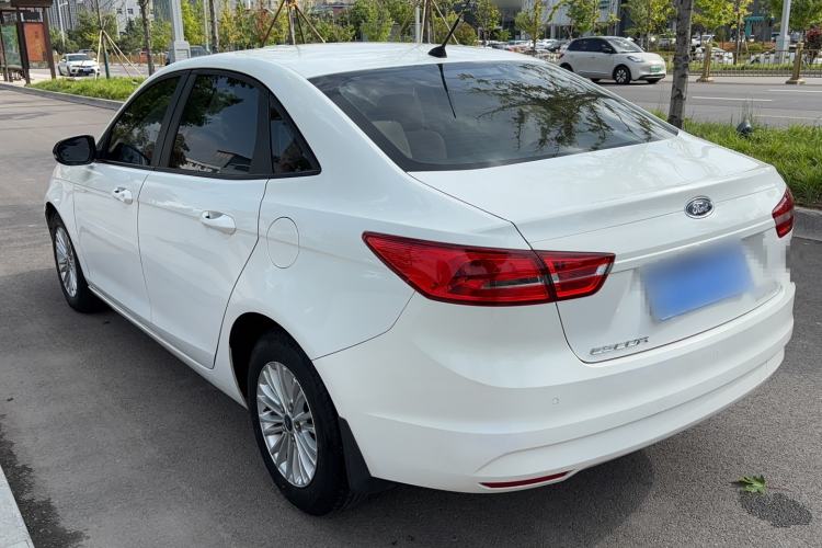 Used Ford Escort 2015 1.5L Automatic Comfort Edition Exterior 6