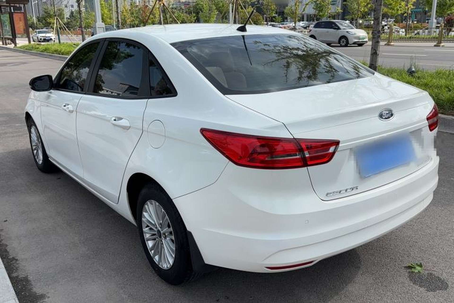 Used Ford Escort 2015 1.5L Automatic Comfort Edition Exterior 6