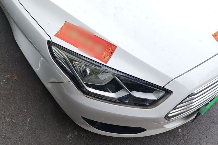 Used Ford Escort 2015 1.5L Automatic Comfort Edition Exterior 6