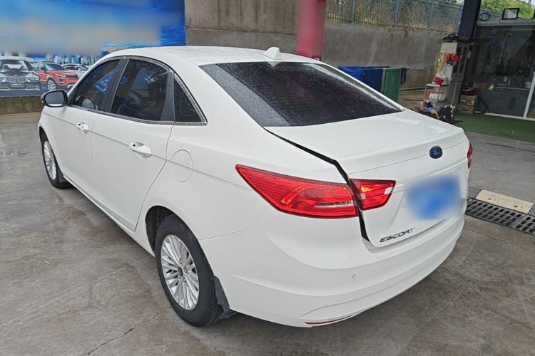 Used Ford Escort 2015 1.5L Automatic Comfort Edition Exterior 6