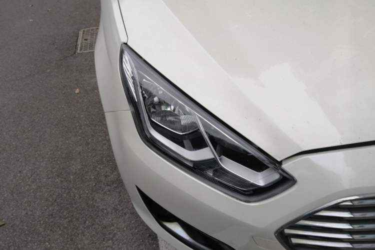 Used Ford Escort 2015 1.5L Automatic Fashion Model Exterior 6