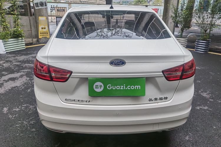 Used Ford Escort 2015 1.5L Automatic Comfort Edition Exterior 6