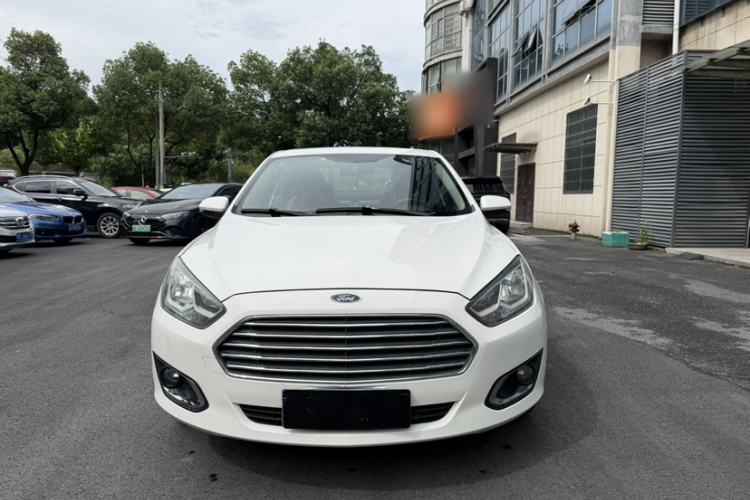 Used Ford Escort 2015 1.5L Automatic Fashion Model Exterior 6