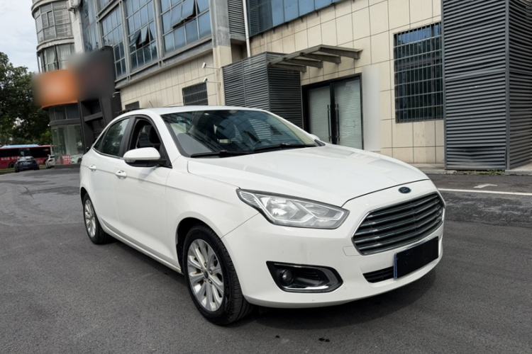 Used Ford Escort 2015 1.5L Automatic Fashion Model Exterior 7