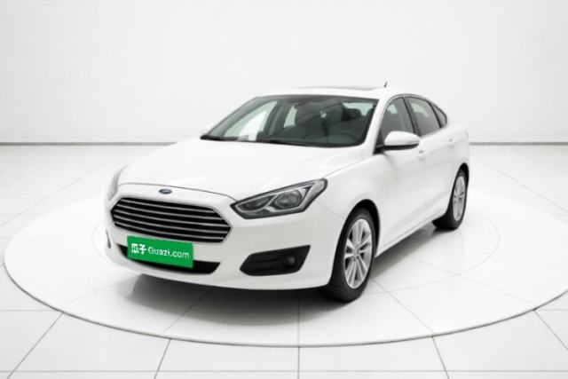 Ojetý Ford Escort 2015 1.5L Manual Comfort Model