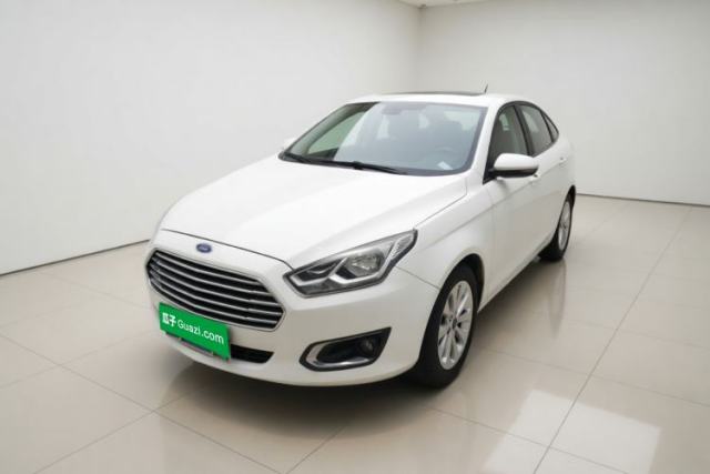 Ojetý Ford Escort 2015 1.5L Automatic Fashion Model