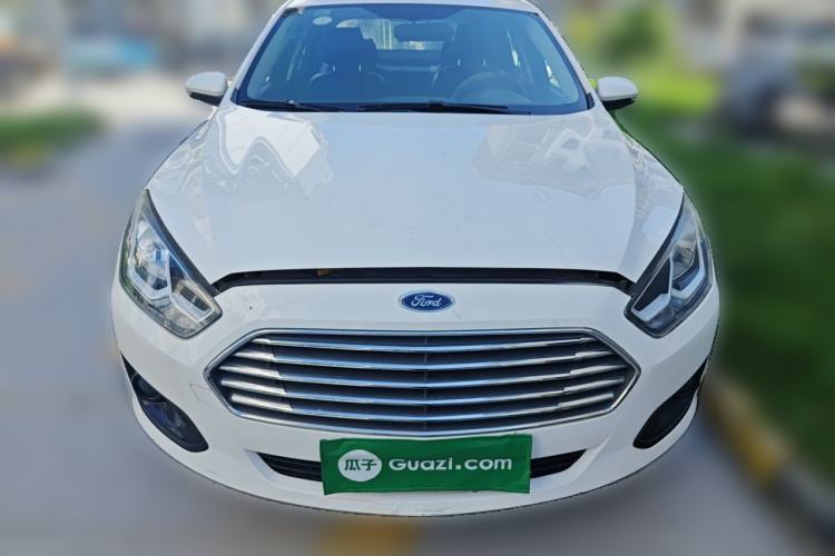 Used Ford Escort 2015 1.5L Automatic Comfort Edition Front