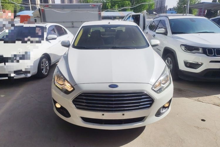 Used Ford Escort 2015 1.5L Automatic Comfort Edition Front