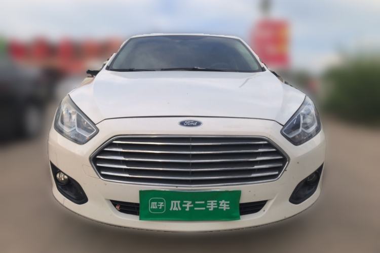 Used Ford Escort 2015 1.5L Automatic Comfort Edition Front