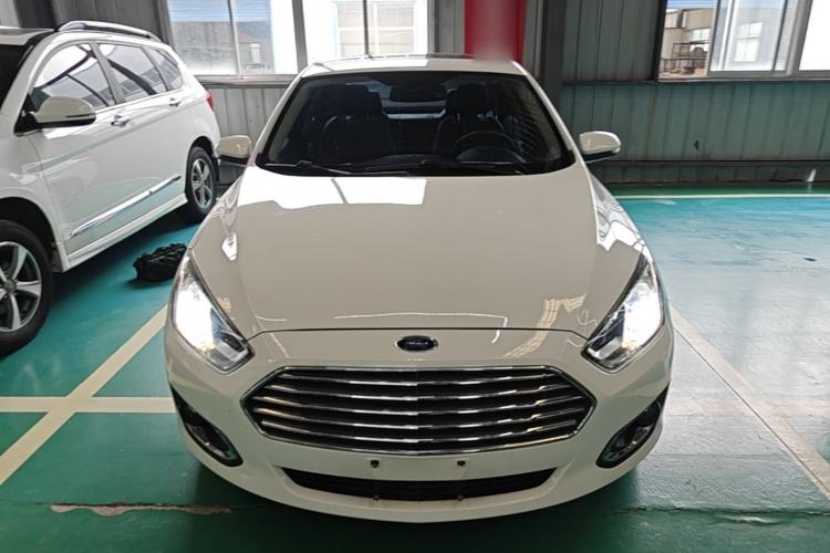 Used Ford Escort 2015 1.5L Automatic Fashion Model Front