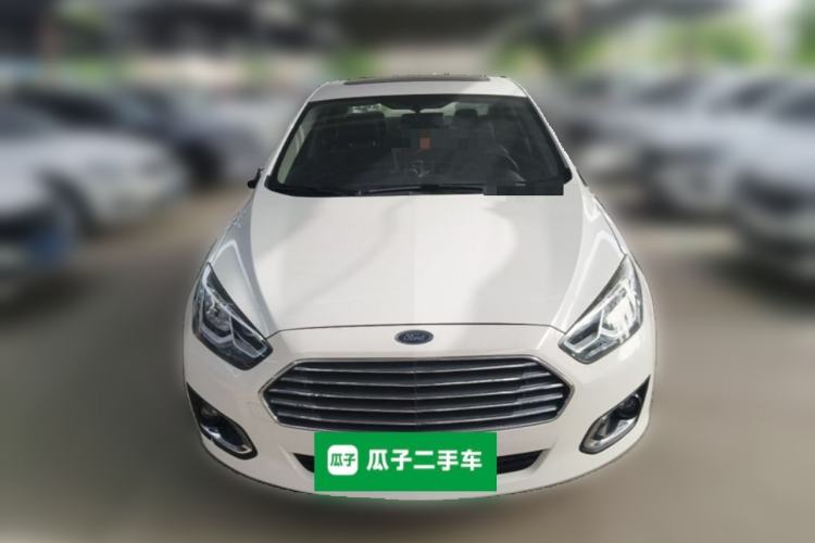 Used Ford Escort 2015 1.5L Manual Fashion Edition Front
