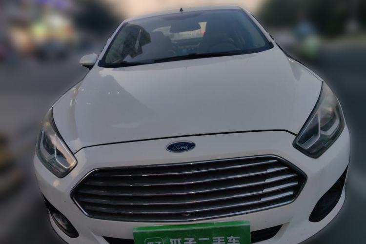 Used Ford Escort 2015 1.5L Manual Comfort Model Front