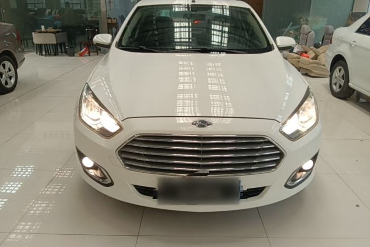 Used Ford Escort 2015 1.5L Automatic Fashion Model Front