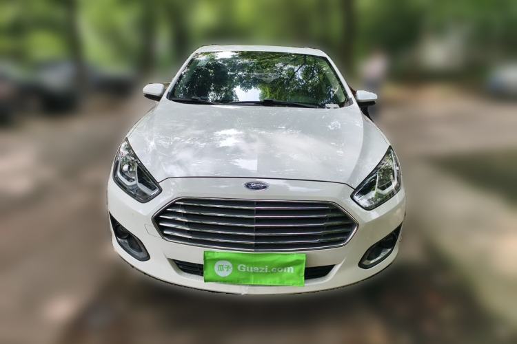 Used Ford Escort 2015 1.5L Automatic Fashion Model Front