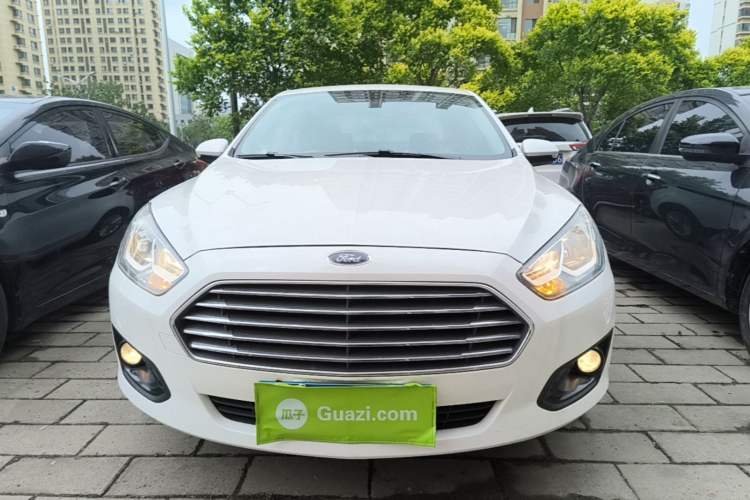 Used Ford Escort 2015 1.5L Automatic Comfort Edition Front
