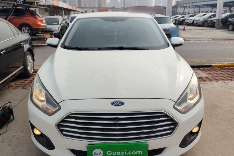 Used Ford Escort 2015 1.5L Manual Comfort Model Front