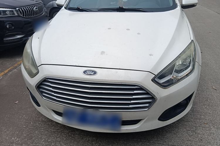 Used Ford Escort 2015 1.5L Automatic Comfort Edition Front