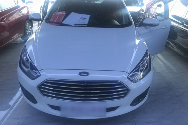 Used Ford Escort 2015 1.5L Automatic Comfort Edition Front