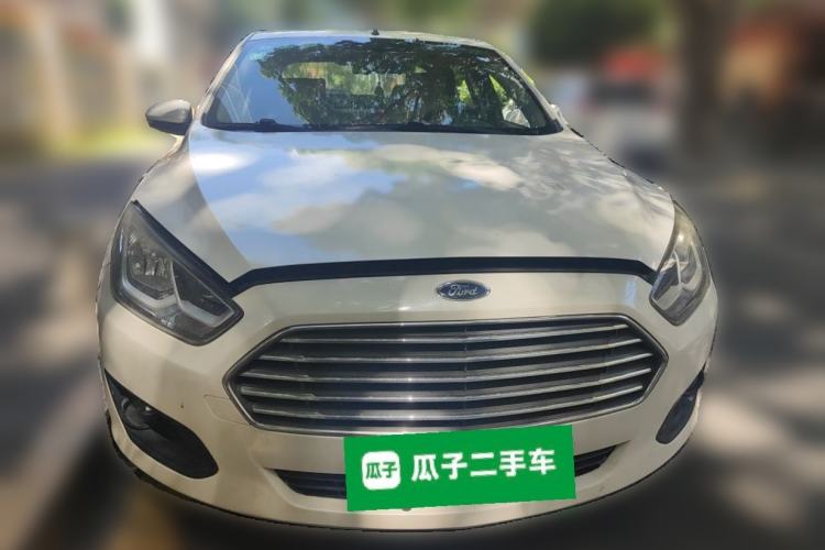 Used Ford Escort 2015 1.5L Automatic Comfort Edition Front
