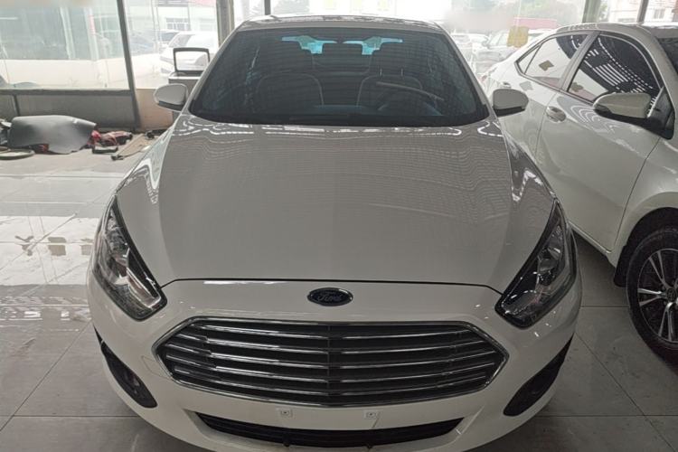 Used Ford Escort 2015 1.5L Manual Comfort Model Front