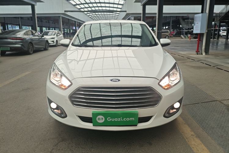 Used Ford Escort 2015 1.5L Automatic Fashion Model Front