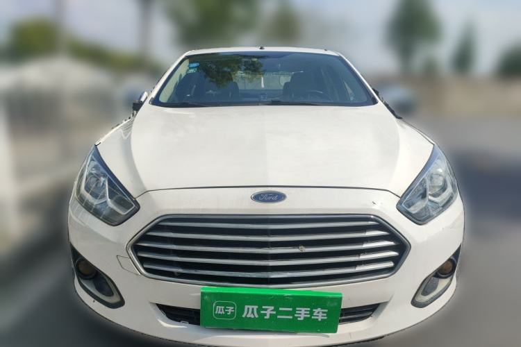 Used Ford Escort 2015 1.5L Manual Fashion Edition Front