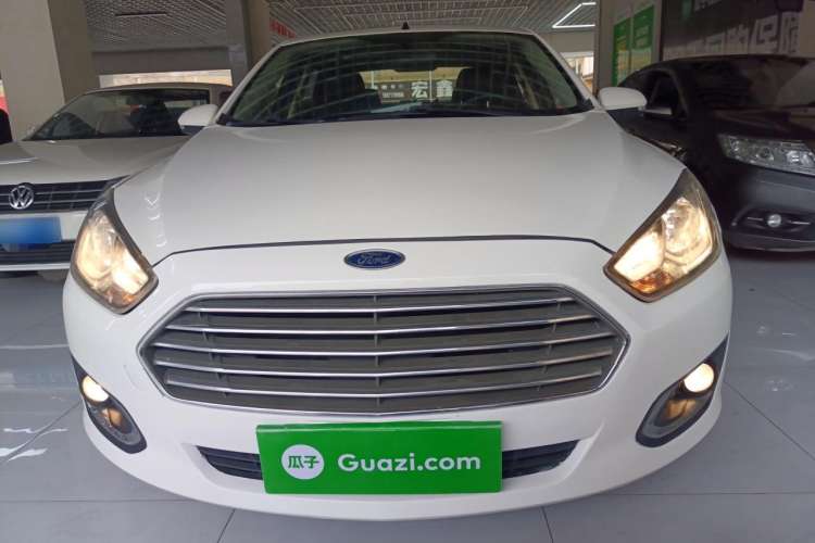 Used Ford Escort 2015 1.5L Automatic Fashion Model Front